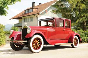 Pierce-Arrow 4-Passenger Opera Coupe 1927 года